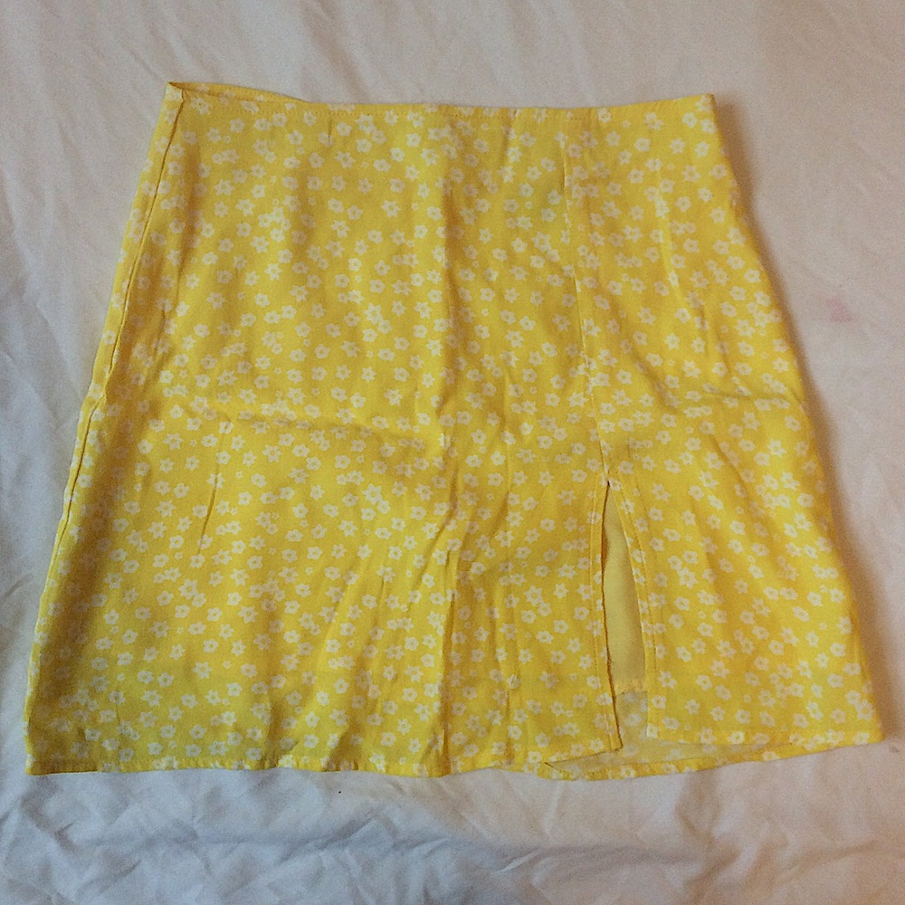 Skyler and Madison Mini Skirt (yellow flowers)